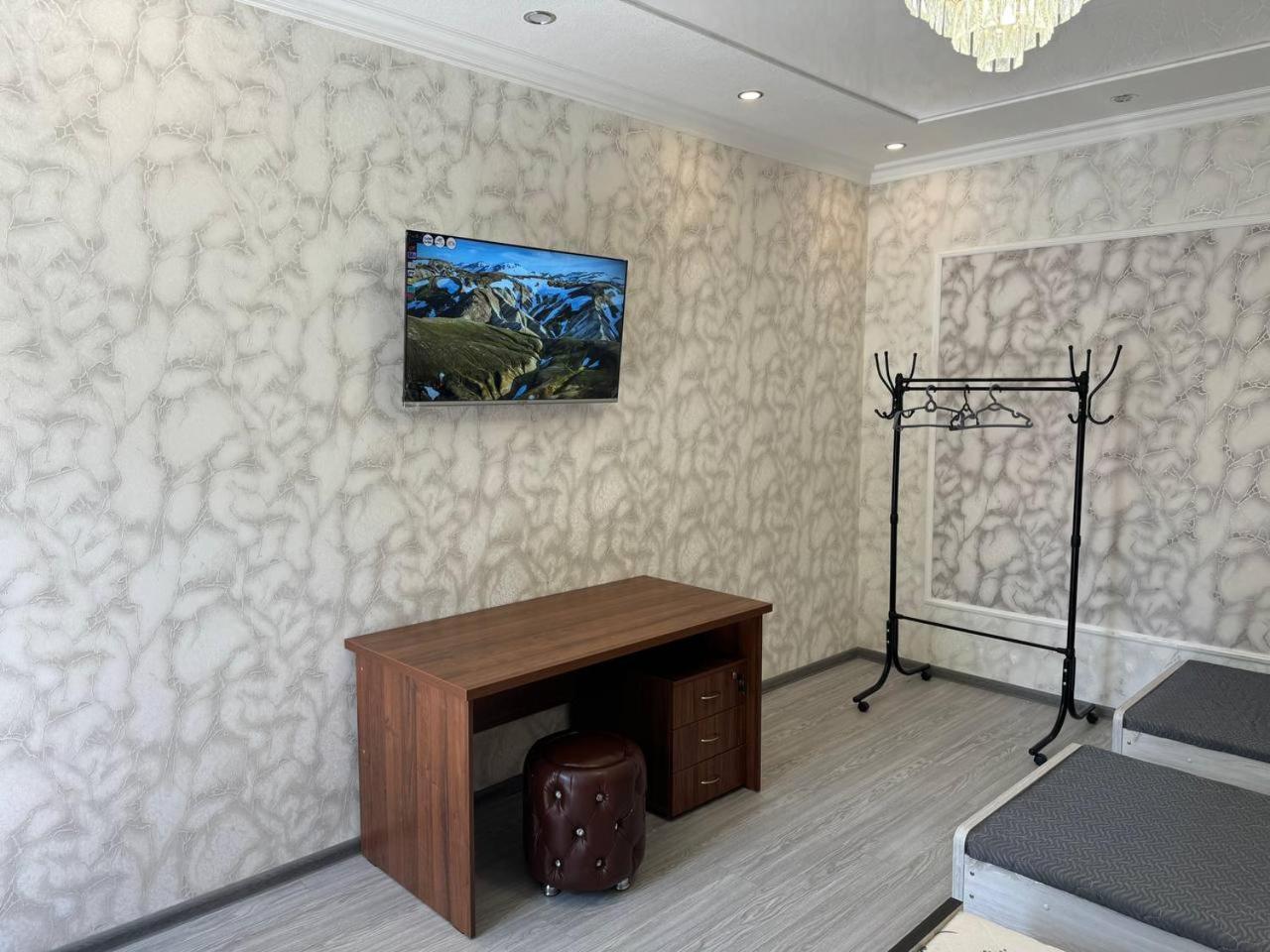 Дом Отель Бадамзар Tasjkent Exteriör bild